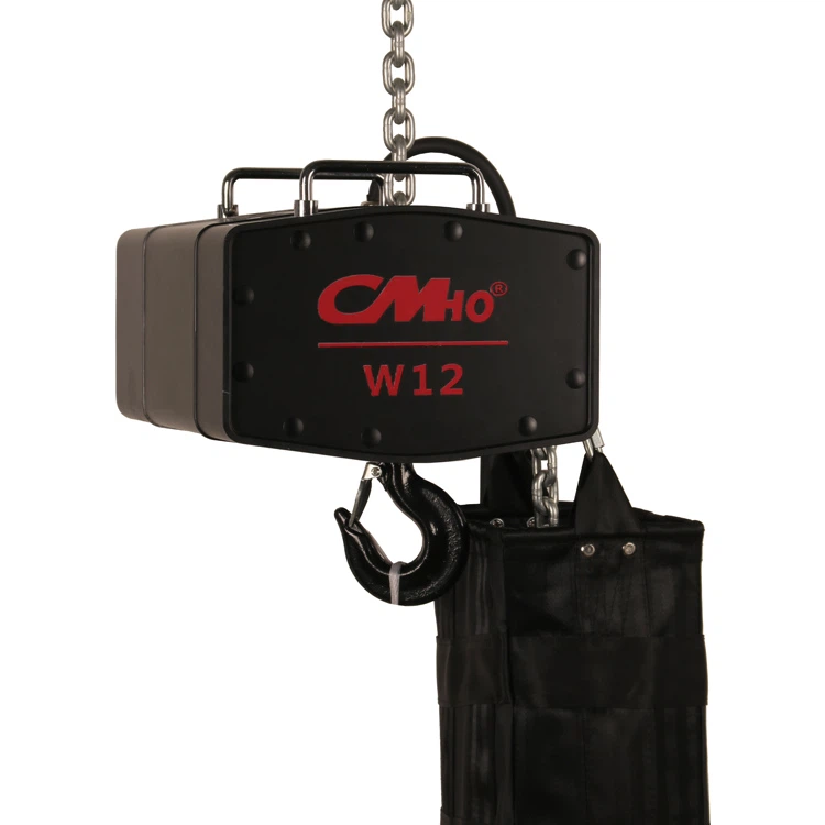 Osvetlenie krovu na pódium